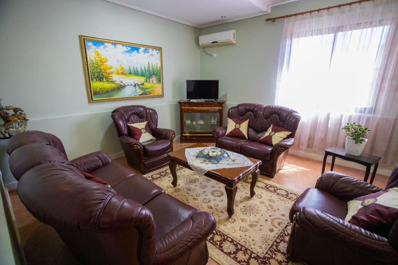 Vila Aulona Vlorë Exteriér fotografie
